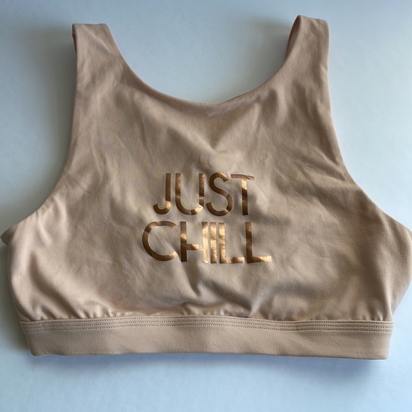 “Just Chill” Rose Gold Sports Bra Nude Pink Size M - Picture 4 of 7